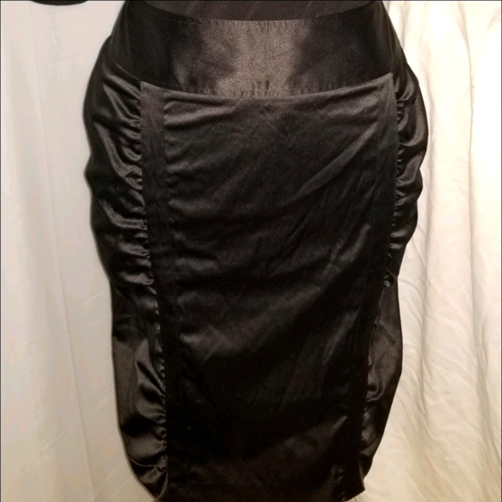Torrid 24 Black satin pencil skirt side rouching